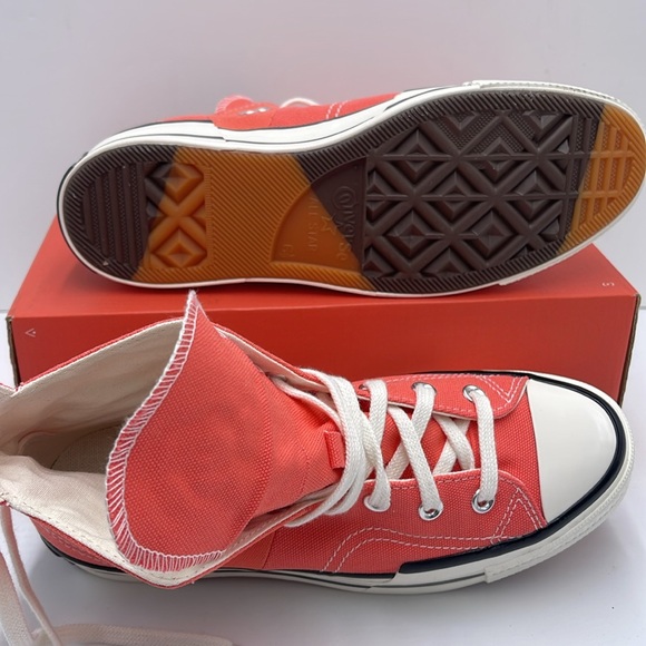 Converse WMNS CHUCK 70 PLUS HI
WATERMELON SLUSHY/MHITE/BLACK A06432C Platforms - Picture 3 of 16